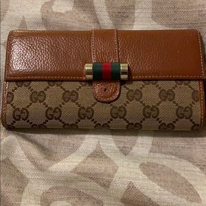 Authentic Gucci GG Wallet